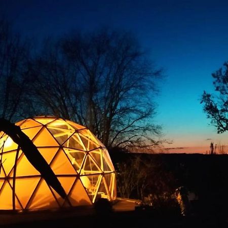 Отель Le Dome Aux Oiseaux Berig-Vintrange Экстерьер фото